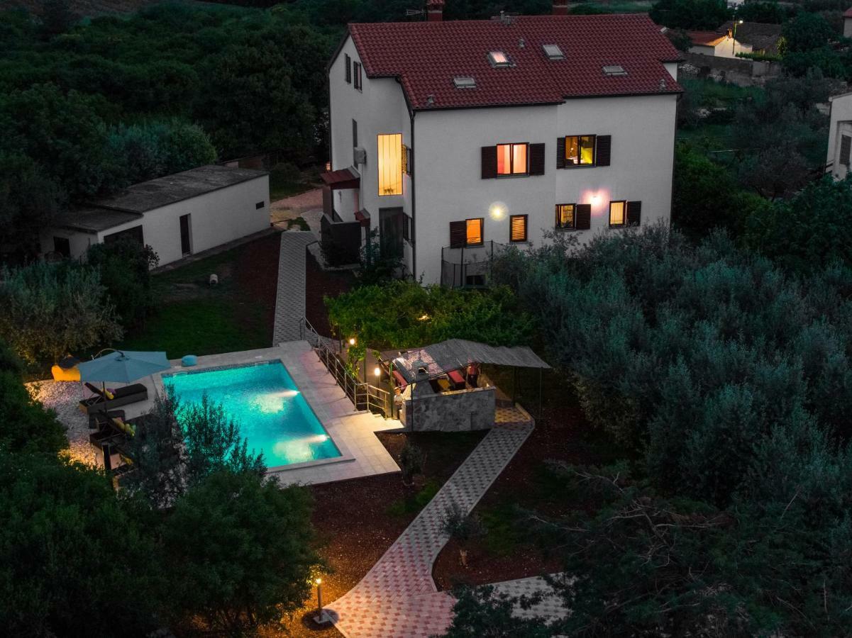 Holiday Home Mara Fondole Exterior photo